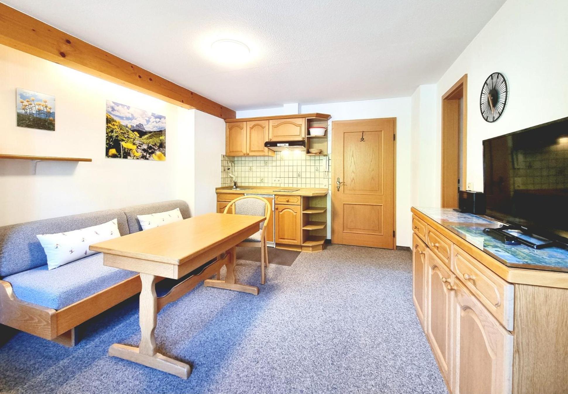 Das Bergfried - Urlaub Zentral Und Ruhig! Apartment Riezlern Luaran gambar