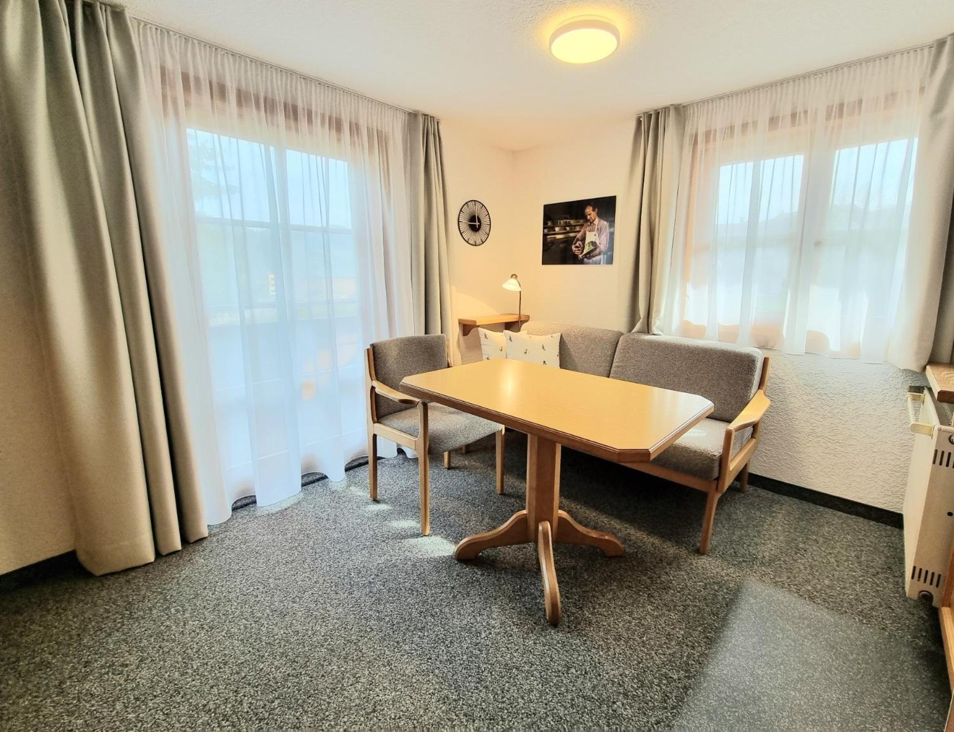Das Bergfried - Urlaub Zentral Und Ruhig! Apartment Riezlern Luaran gambar